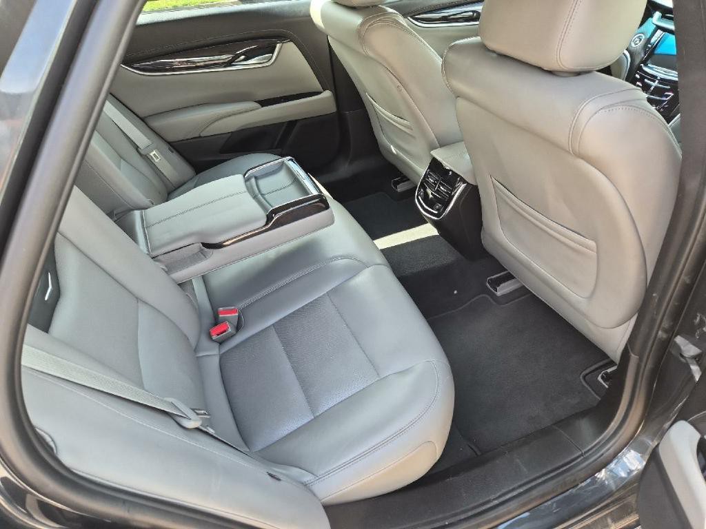 2016 Cadillac XTS Image 14