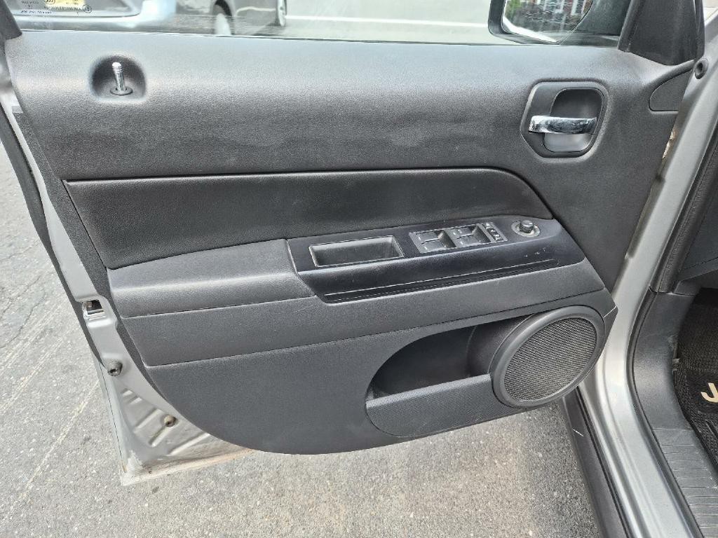 2015 Jeep Patriot Image 11