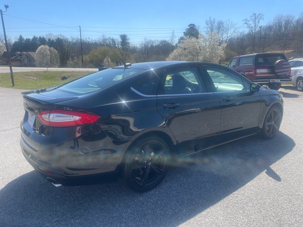 2016 Ford Fusion Image 5