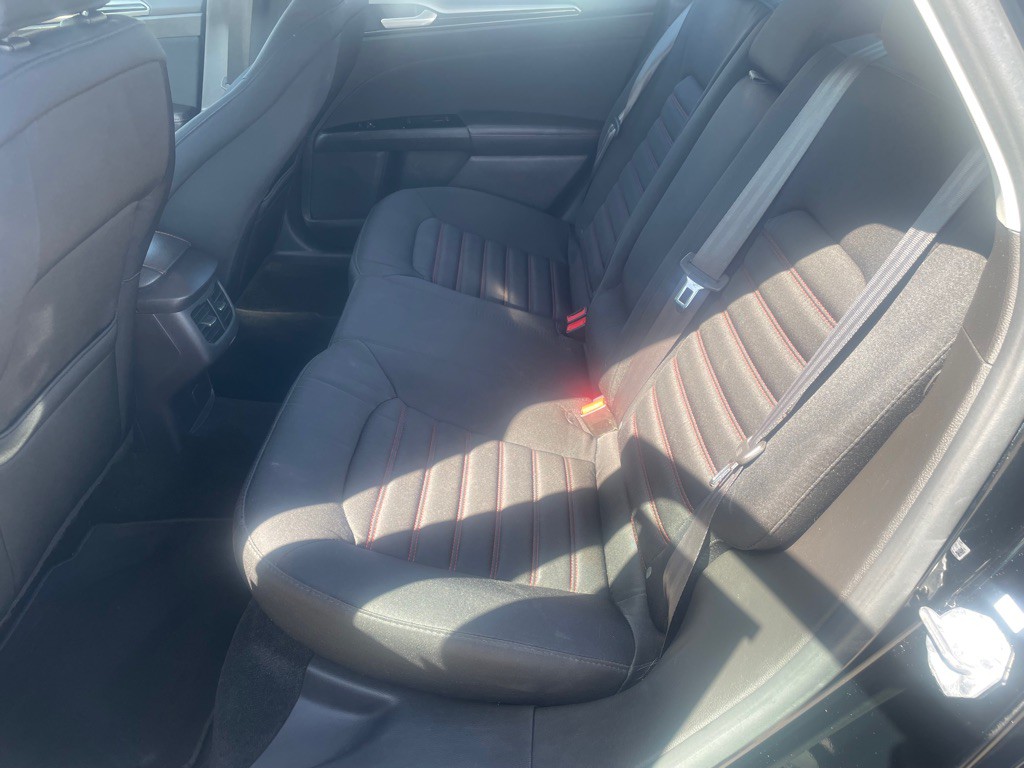2016 Ford Fusion Image 10