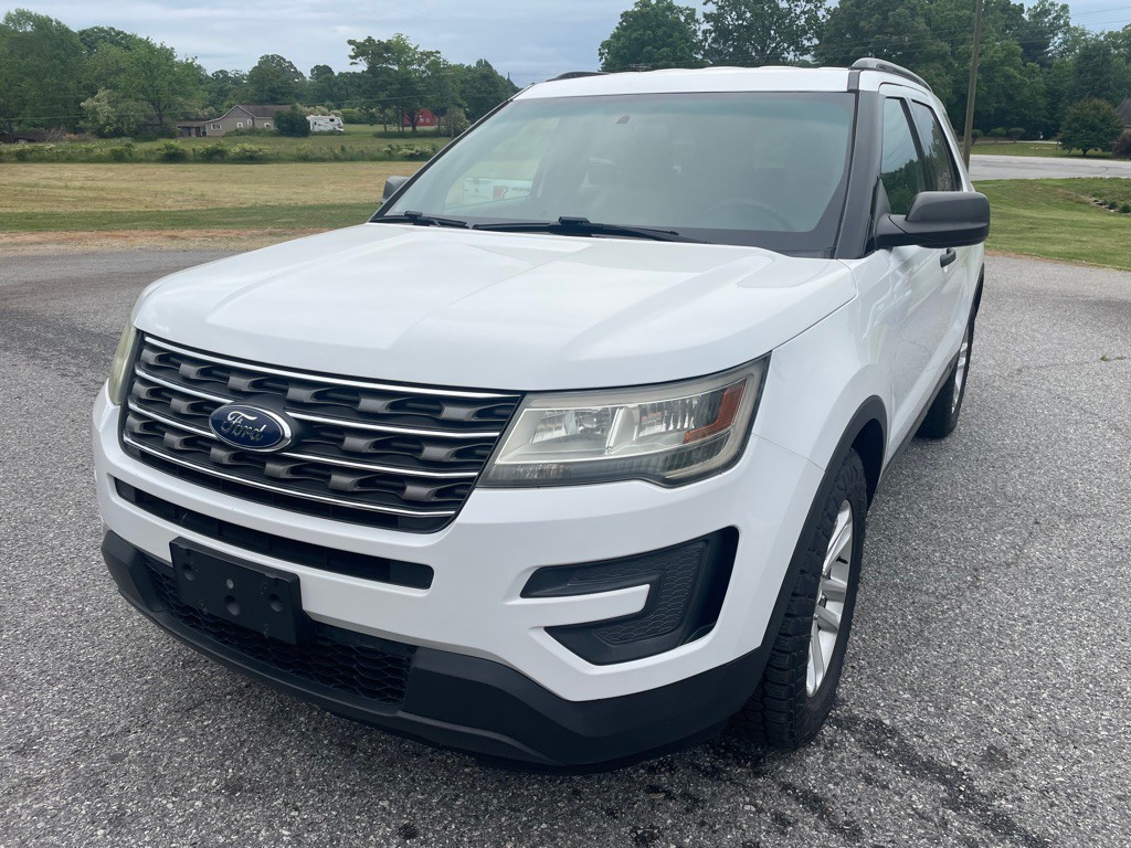 2016 Ford Explorer Image 2