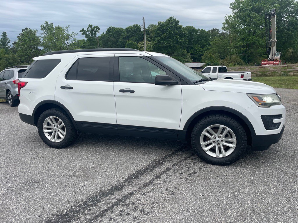 2016 Ford Explorer Image 3