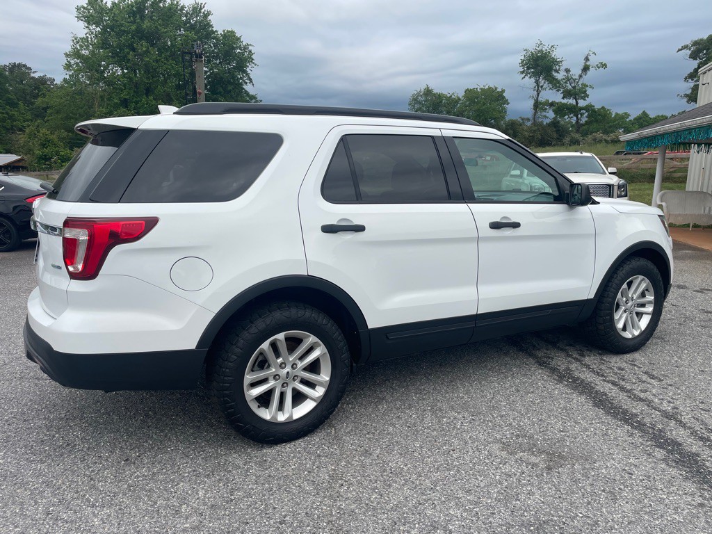 2016 Ford Explorer Image 4