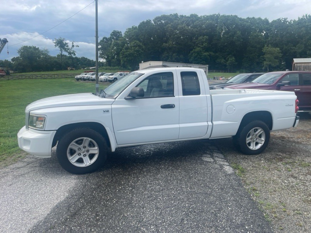 2011 Dodge Dakota Image 1
