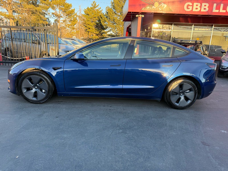 2022 Tesla Model 3 Image 2