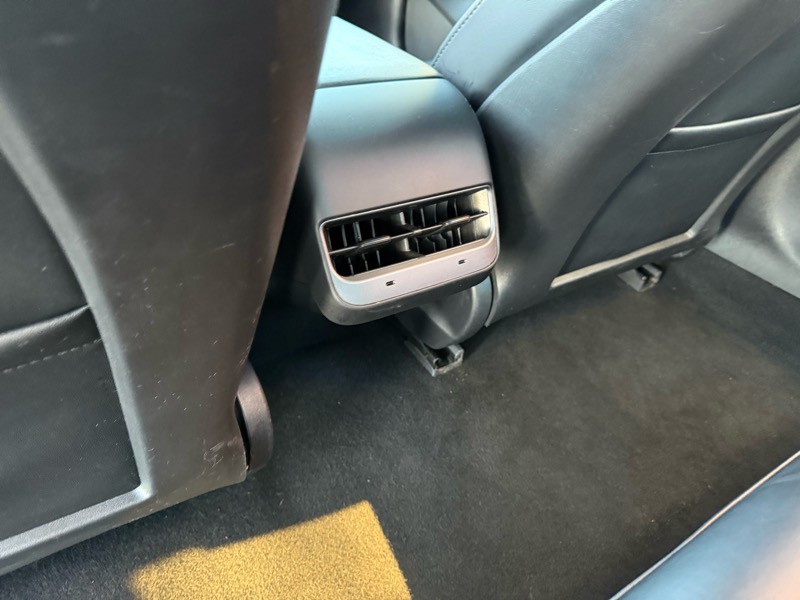 2022 Tesla Model 3 Image 28