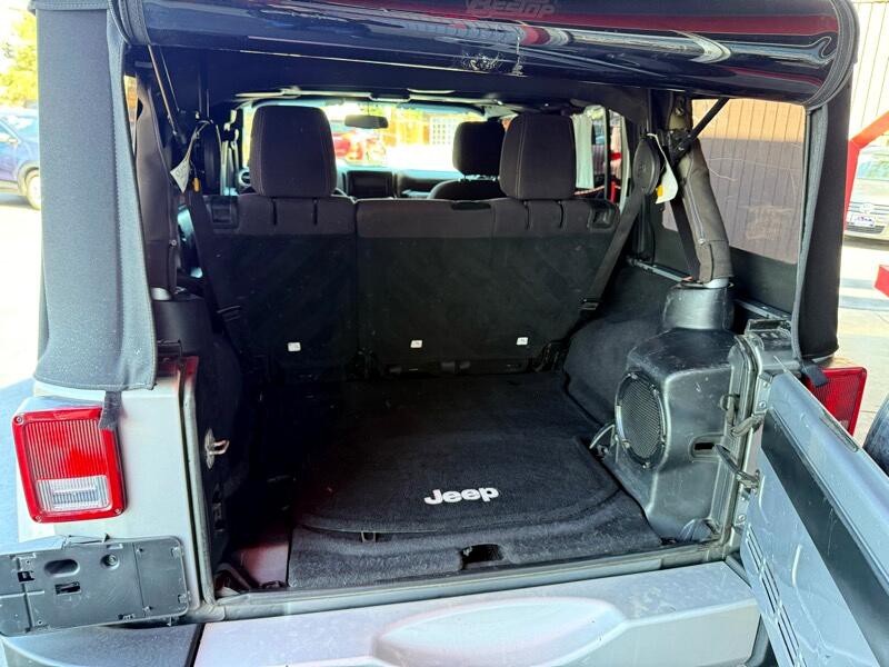 2013 Jeep Wrangler Image 5
