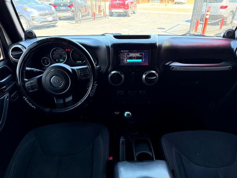 2013 Jeep Wrangler Image 14