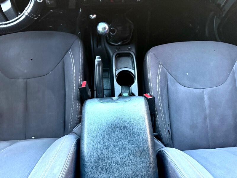 2013 Jeep Wrangler Image 18