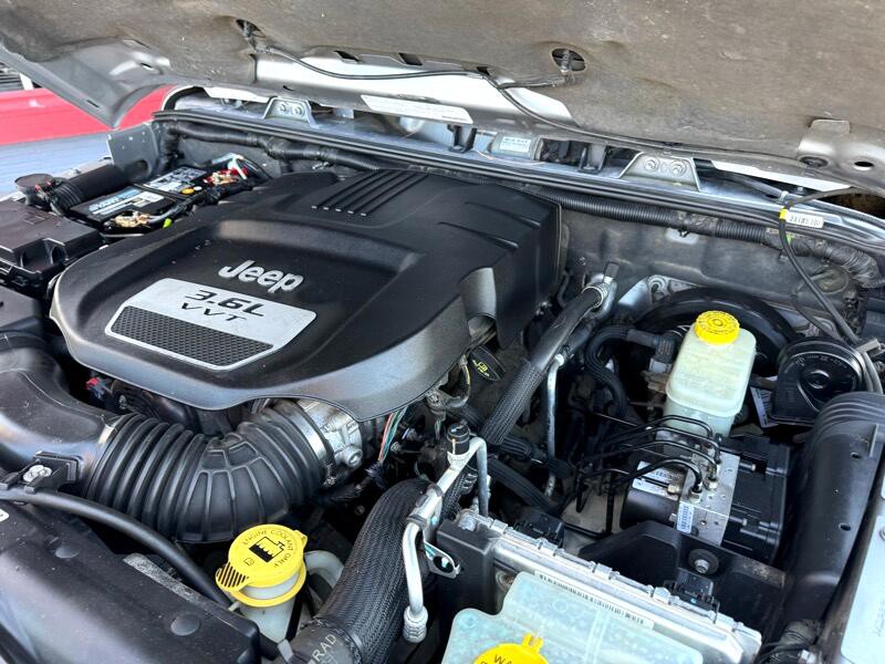 2013 Jeep Wrangler Image 30