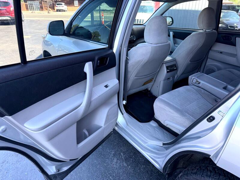 2011 Toyota Highlander Image 25