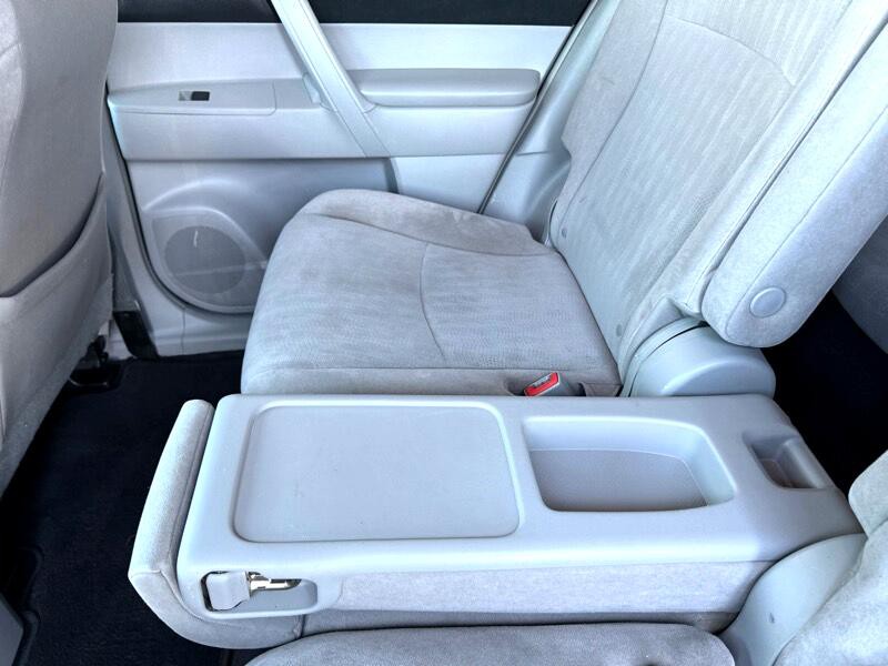 2011 Toyota Highlander Image 29