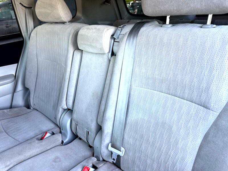 2011 Toyota Highlander Image 30