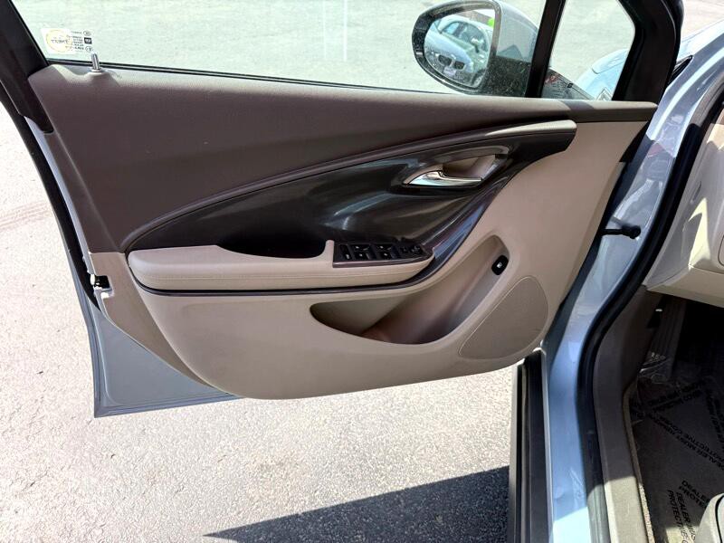 2014 Chevrolet Volt Image 11