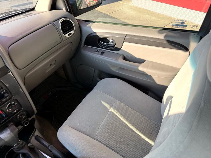 2007 GMC Envoy Image 16