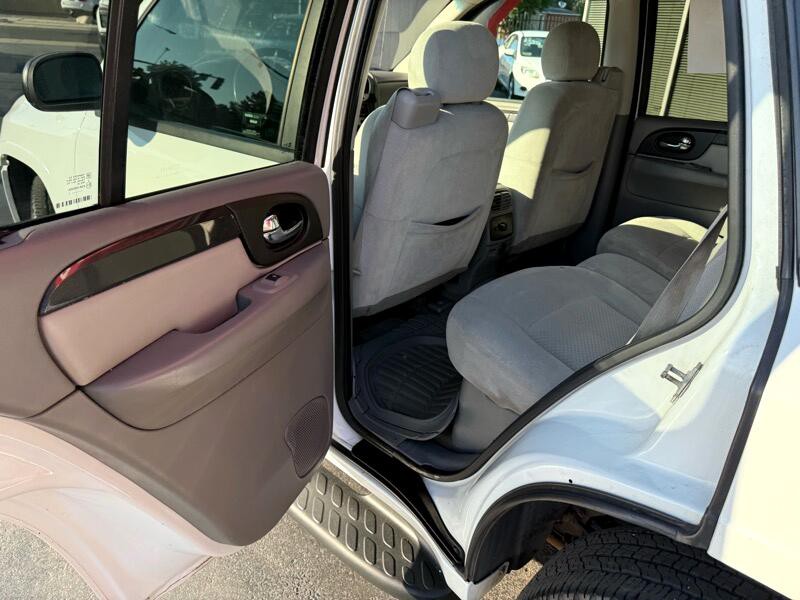 2007 GMC Envoy Image 26