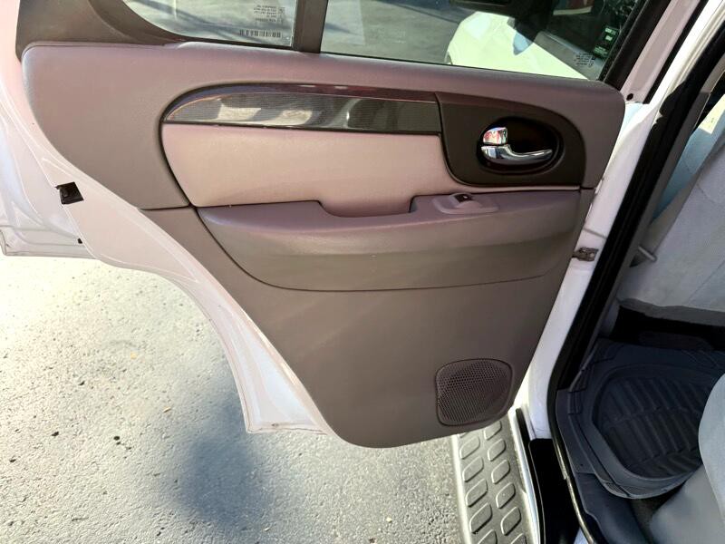 2007 GMC Envoy Image 27