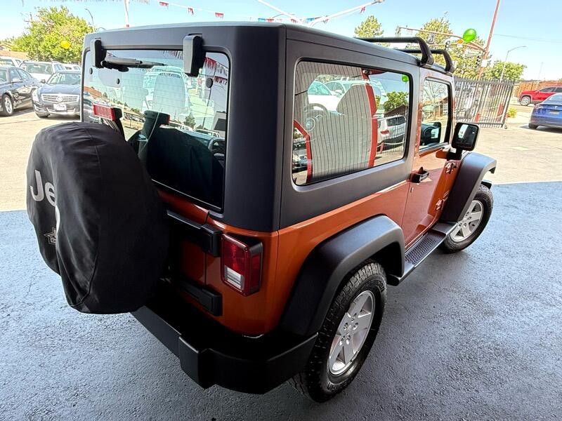 2011 Jeep Wrangler Image 6