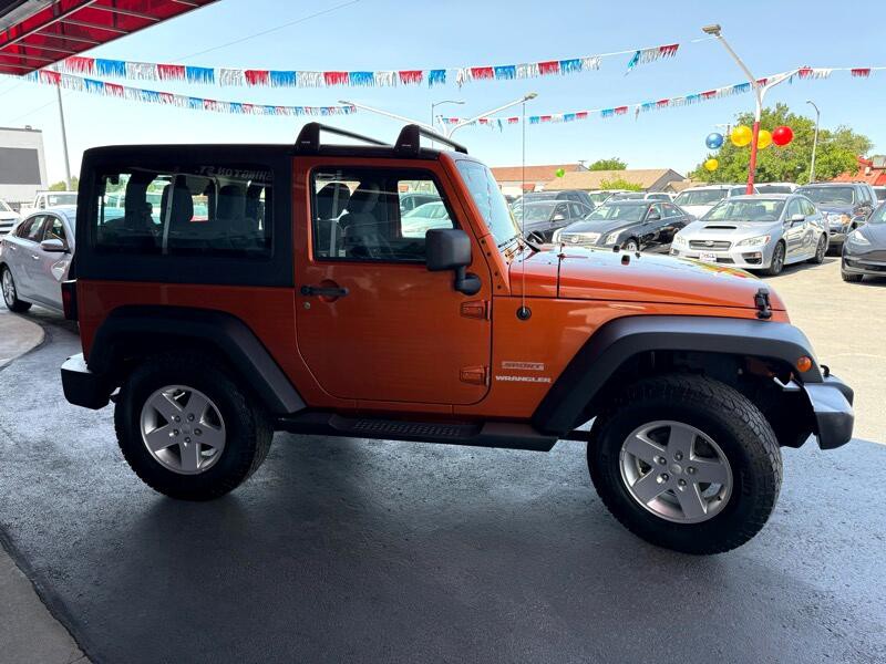 2011 Jeep Wrangler Image 7