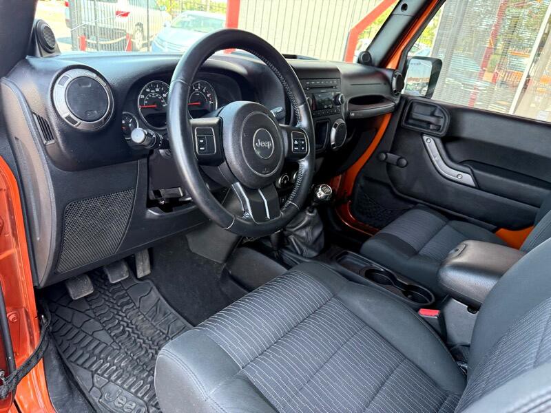 2011 Jeep Wrangler Image 14