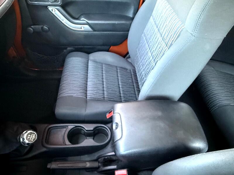 2011 Jeep Wrangler Image 19