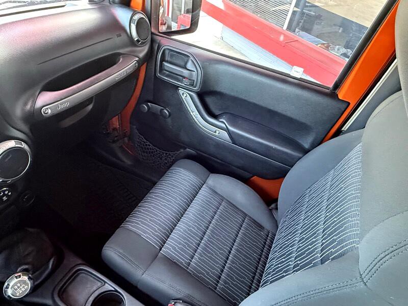 2011 Jeep Wrangler Image 20