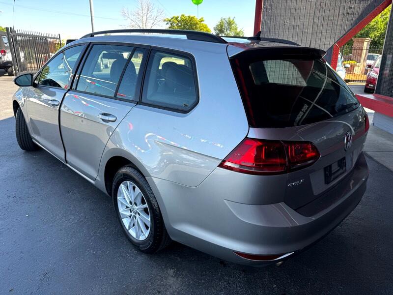 2015 Volkswagen Golf Image 3