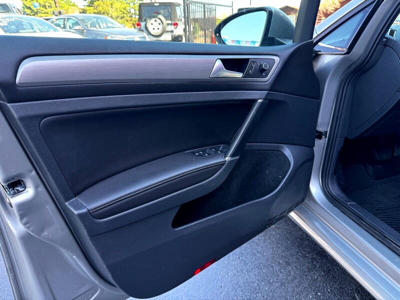 2015 Volkswagen Golf Image 11