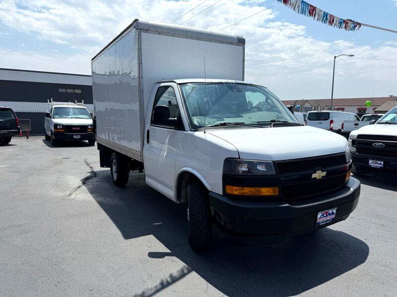 2020 Chevrolet Express Image 13