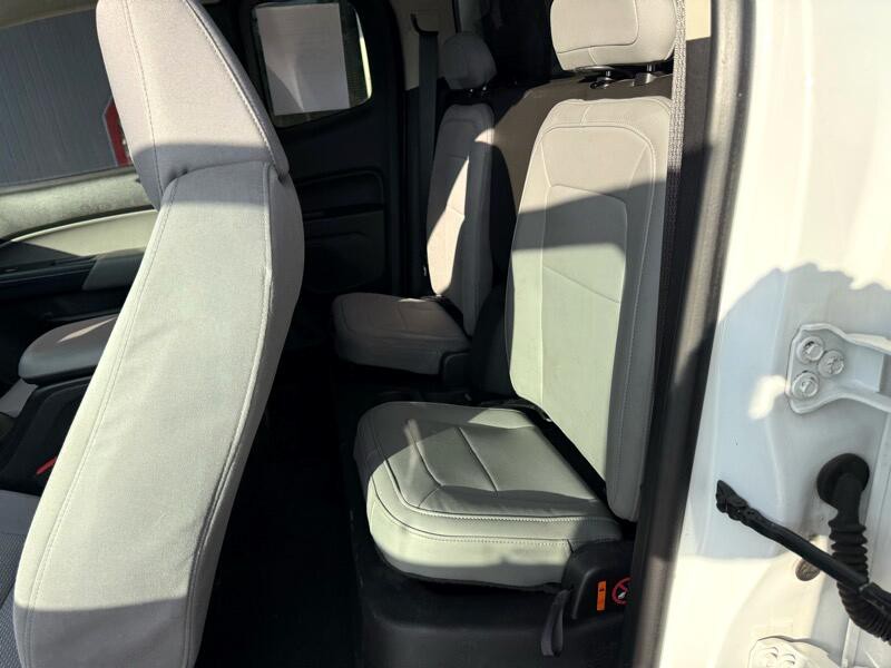 2015 Chevrolet Colorado Image 28