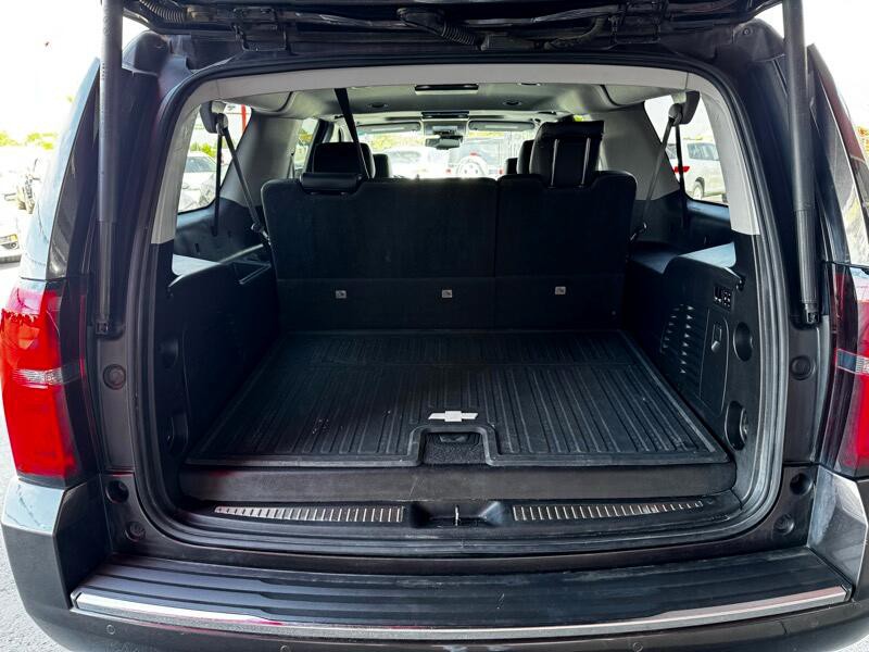2016 Chevrolet Suburban Image 5