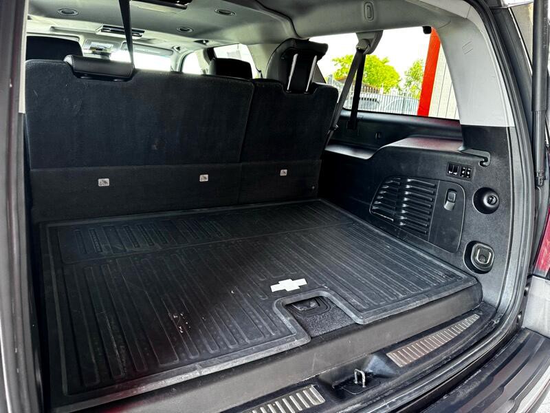 2016 Chevrolet Suburban Image 6
