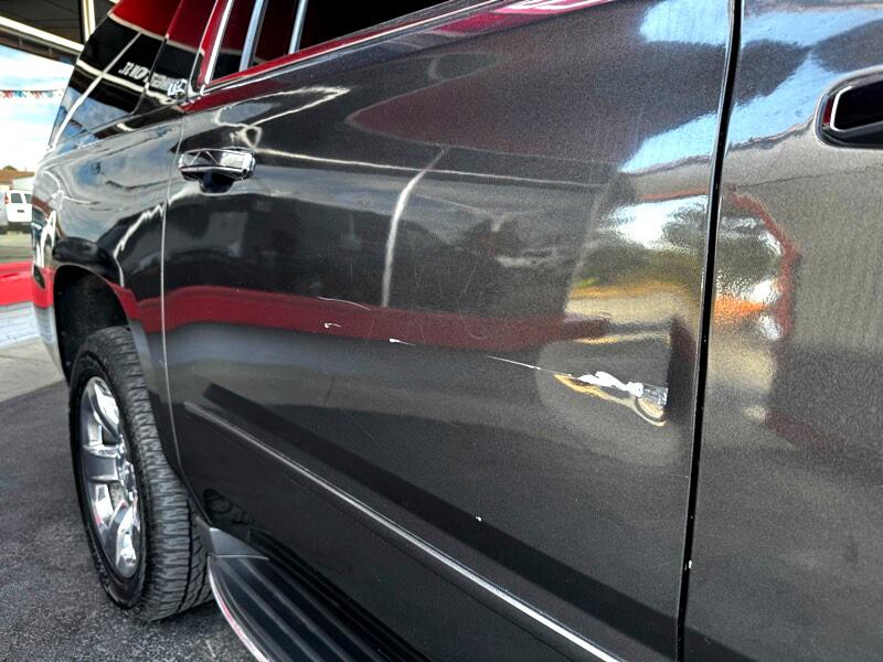 2016 Chevrolet Suburban Image 11