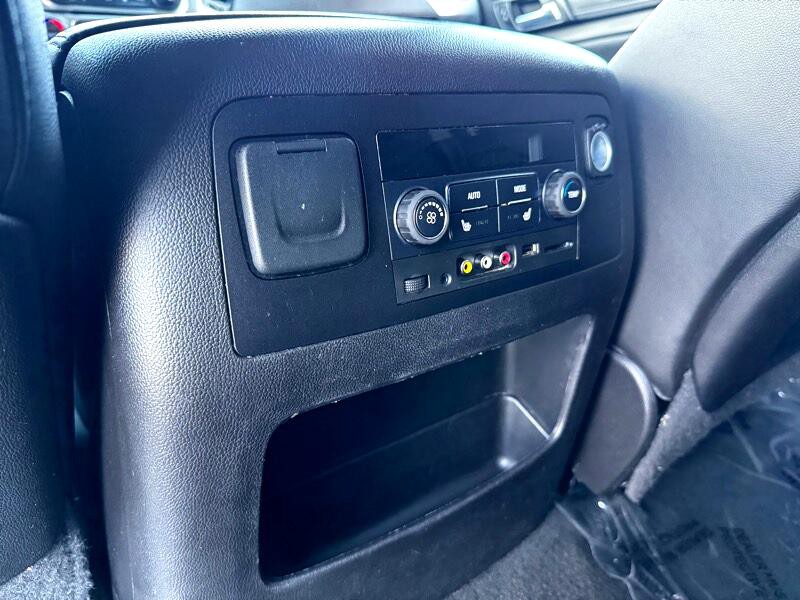 2016 Chevrolet Suburban Image 29