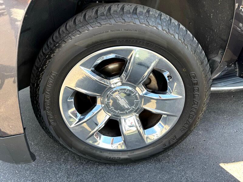 2016 Chevrolet Suburban Image 35