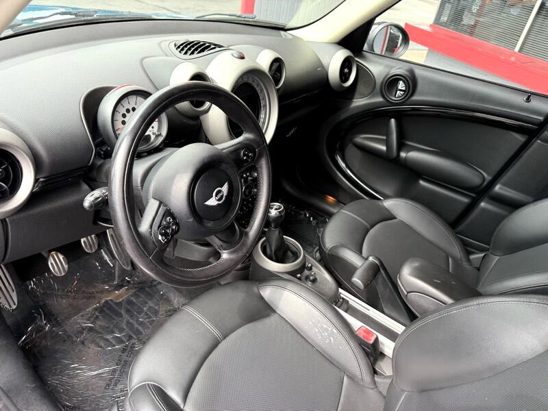 2012 MINI Countryman Image 16
