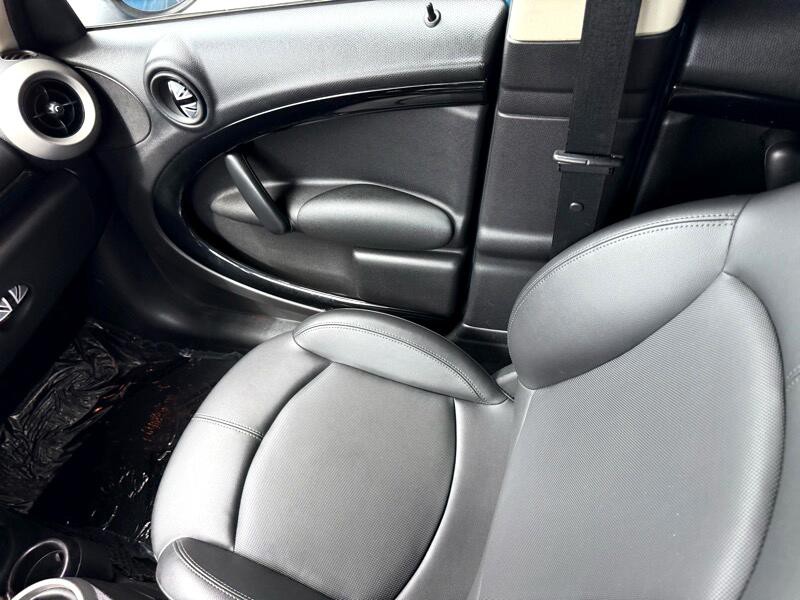2012 MINI Countryman Image 18