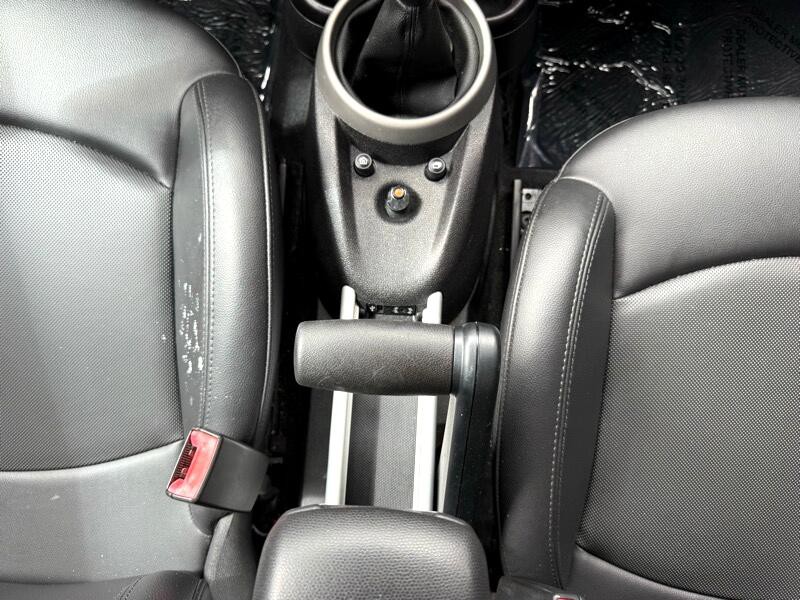 2012 MINI Countryman Image 23