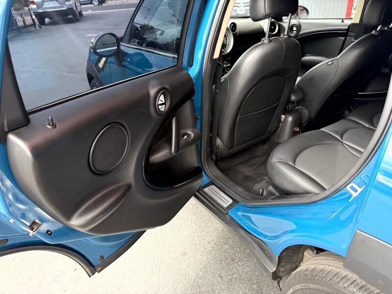2012 MINI Countryman Image 30