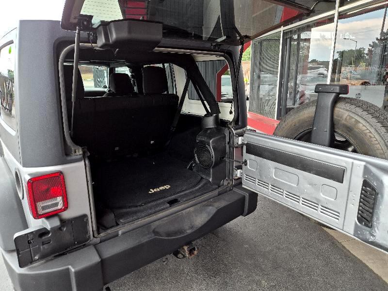 2013 Jeep Wrangler Image 6