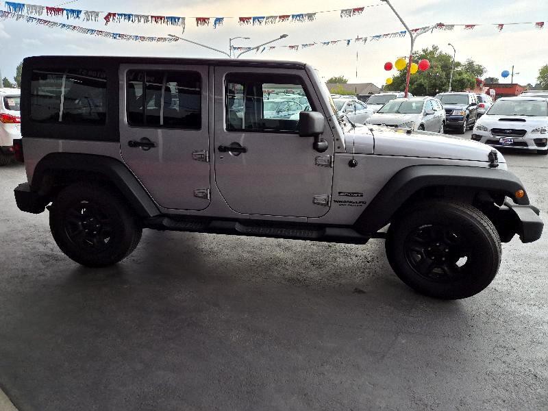 2013 Jeep Wrangler Image 8