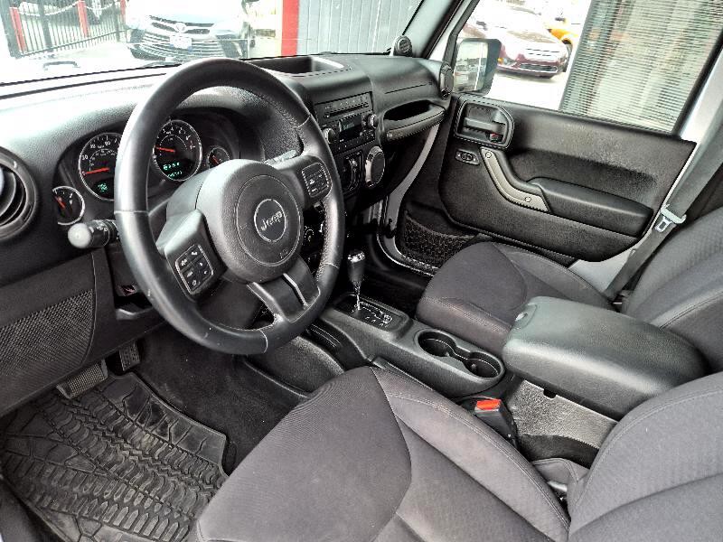 2013 Jeep Wrangler Image 15