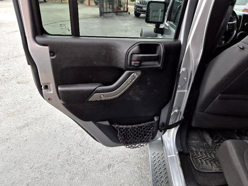 2013 Jeep Wrangler Image 27