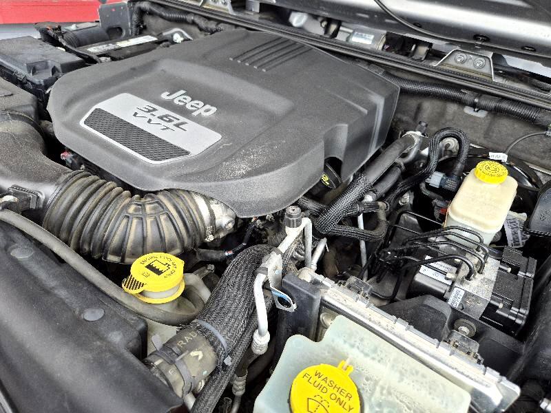 2013 Jeep Wrangler Image 33