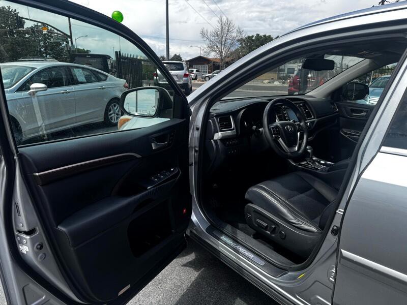 2014 Toyota Highlander Image 11