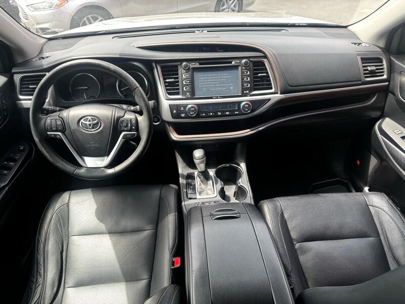 2014 Toyota Highlander Image 14