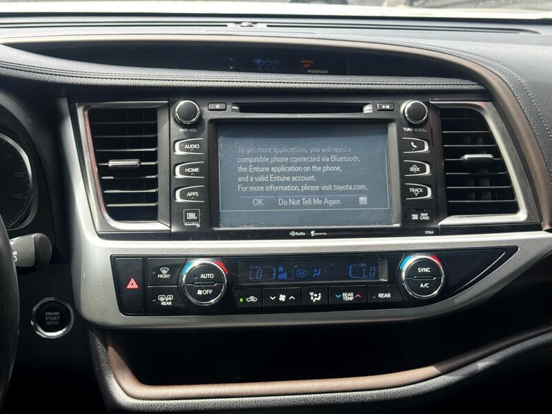 2014 Toyota Highlander Image 17