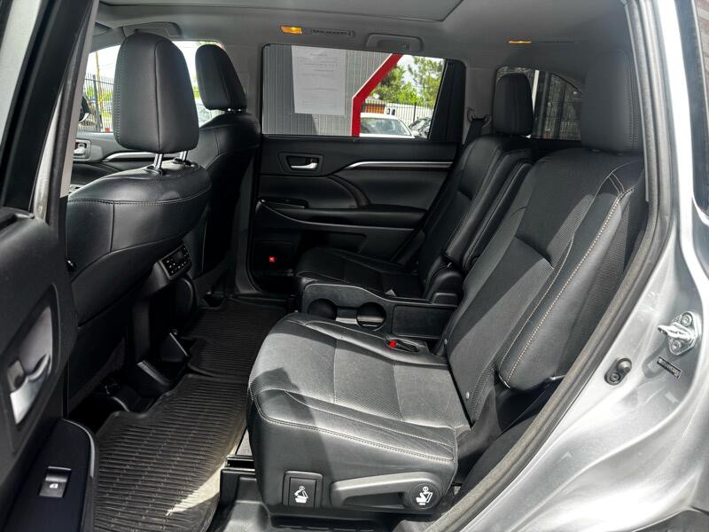 2014 Toyota Highlander Image 22