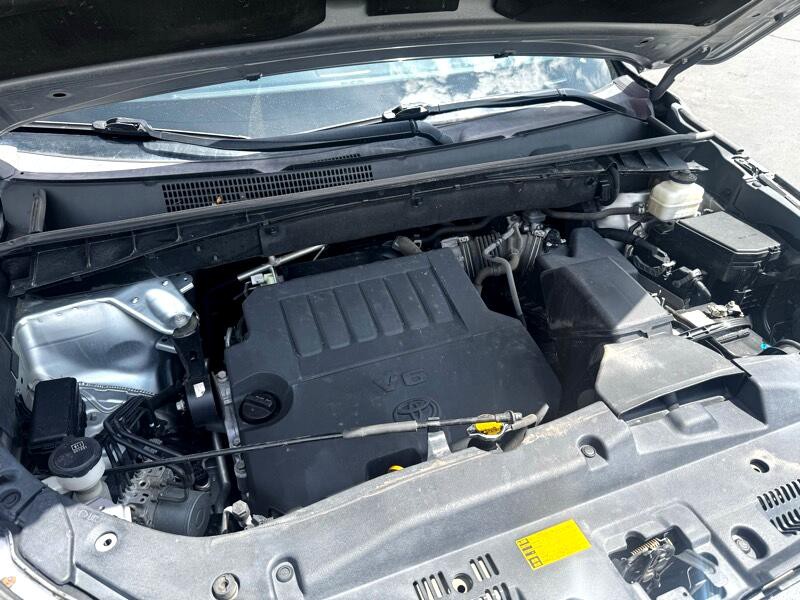 2014 Toyota Highlander Image 25