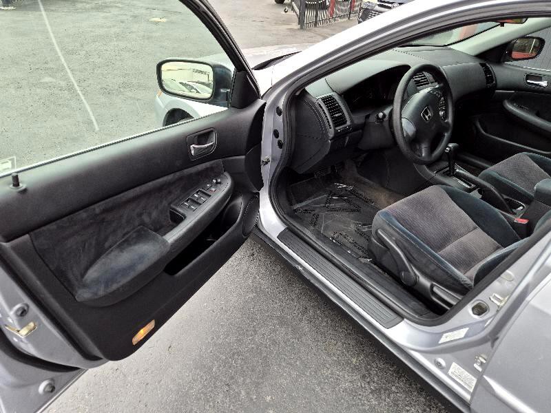 2003 Honda Accord Image 11